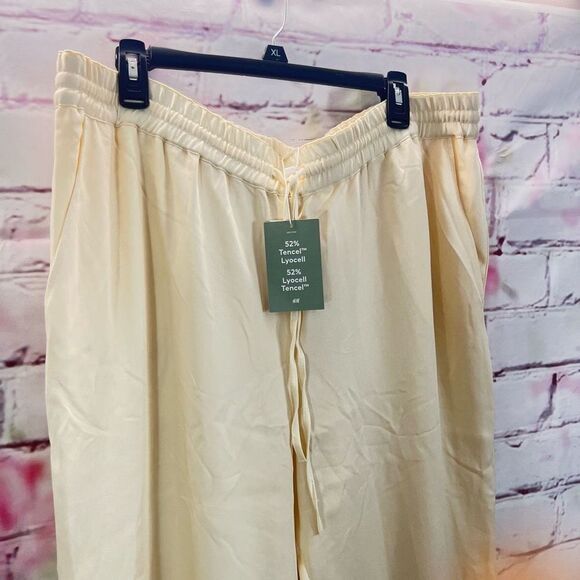 🔥🔥5 for $25🔥🔥 H&M NWT Women's Elastic Waist Drawstring Tapered pants Size XL - Picture 4 of 9